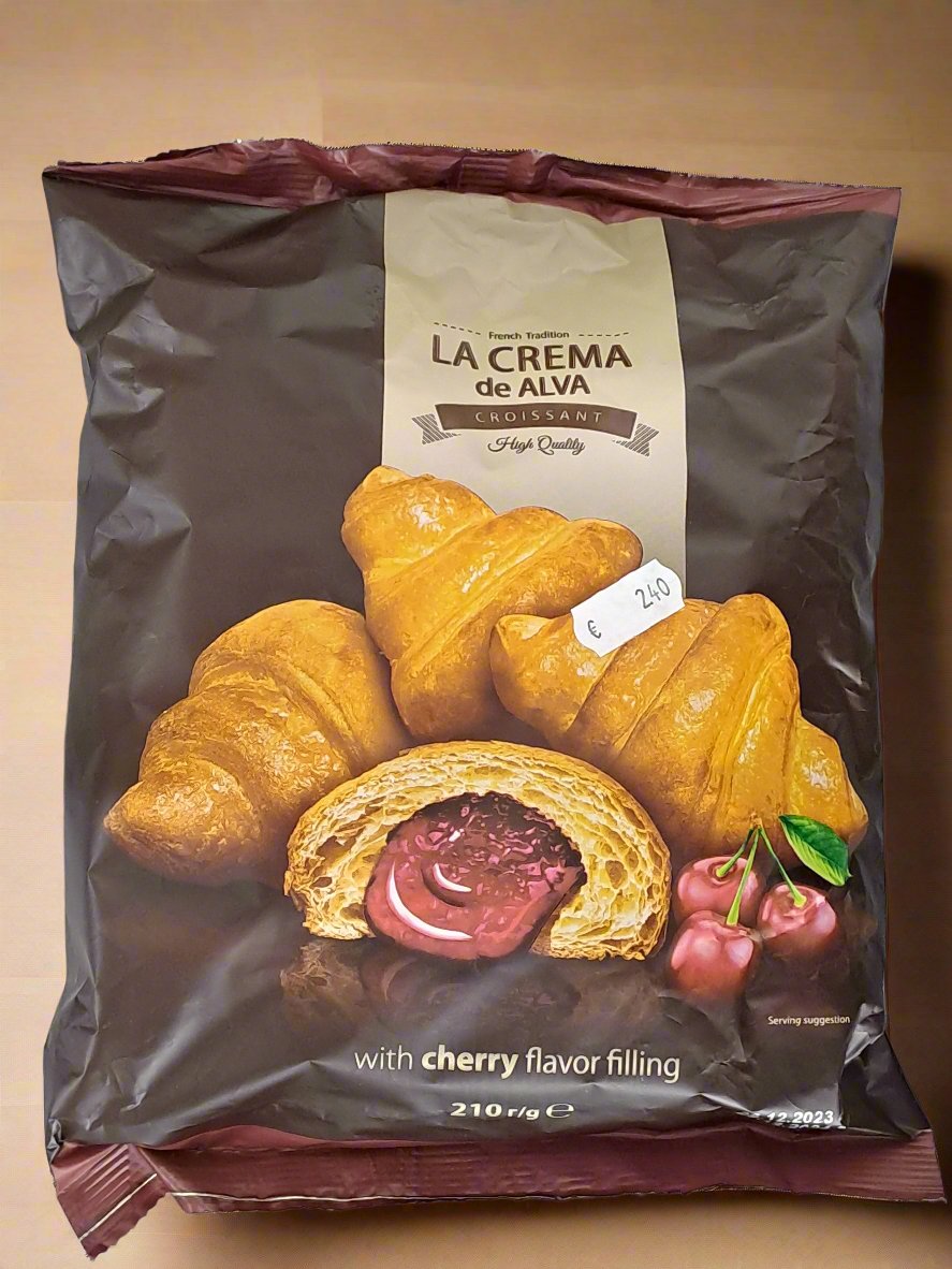 La Crema De Alva Croissant With Cherry Flavor Filling