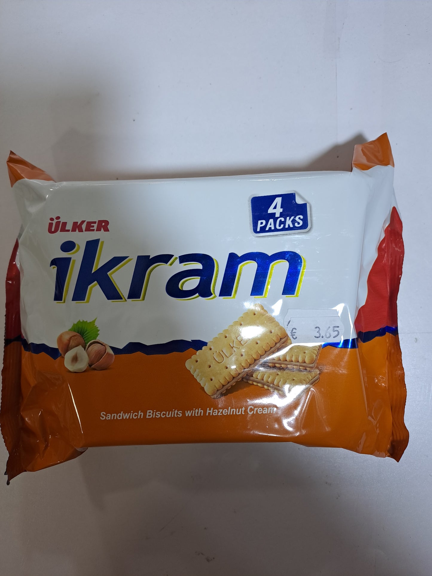 Ülker Ikram Sandwich Biscuits With Hazelnut Cream